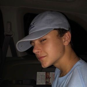 Meet your Posher, Thomas